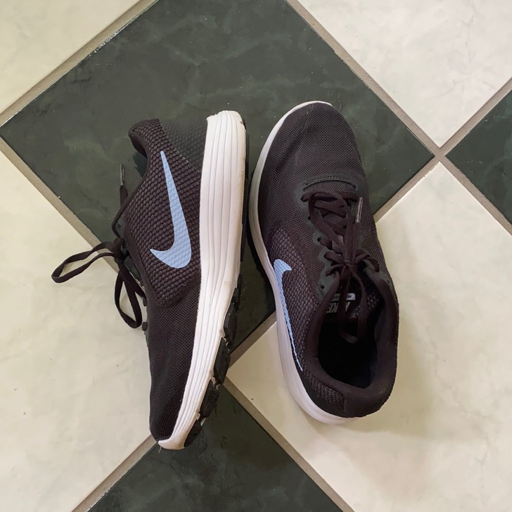 Nike Black & White Sneakers